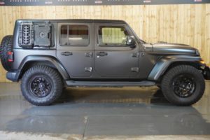2019 Jeep Wrangler 2.0 Sahara 2.0 Gme 272hp 4x4 Auto8 in Grey — image 6