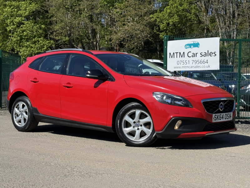 2014 Volvo V40 Cross Country 2.0 D3 Se in Red — image 1