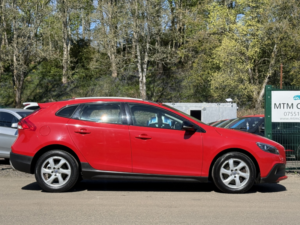 2014 Volvo V40 Cross Country 2.0 D3 Se in Red — image 5