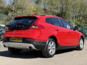 2014 Volvo V40 Cross Country 2.0 D3 Se in Red — image 6