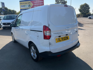 2021 Ford Transit Courier Courier Ecoboost Limited — image 6