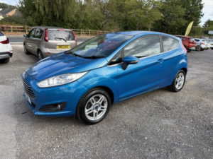 2014 Ford Fiesta 1.3 Zetec in Blue — image 5