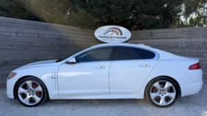 2010 Jaguar Xf 3.0 D S V6 Premium Luxury in White — image 2