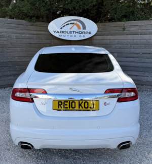 2010 Jaguar Xf 3.0 D S V6 Premium Luxury in White — image 4