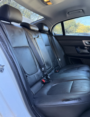 2010 Jaguar Xf 3.0 D S V6 Premium Luxury in White — image 6
