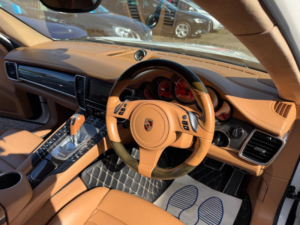 2010 Porsche Panamera 4.8t V8 Pdk 4WD Euro 5 (s/s) 5dr in White — image 3