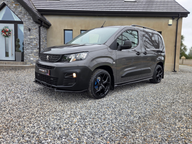 2019 Peugeot Partner 1.6 Bluehdi 650 Professional Standard Panel Van 5dr Diesel Manual Swb Euro 6 (75 Bhp) in Grey — image 1