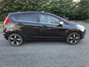 2016 Ford Fiesta 1.0 T Ecoboost Zetec Black Edition in Black — image 2