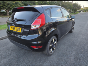 2016 Ford Fiesta 1.0 T Ecoboost Zetec Black Edition in Black — image 3