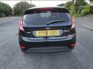 2016 Ford Fiesta 1.0 T Ecoboost Zetec Black Edition in Black — image 4