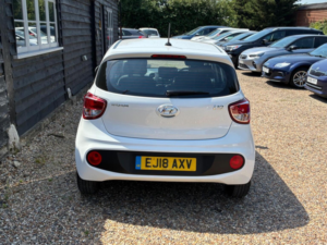 2018 Hyundai I10 1.0 Se Euro 6 5dr in White — image 6