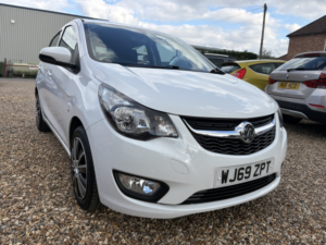 2019 Vauxhall Viva 1.0 I Se in White — image 2