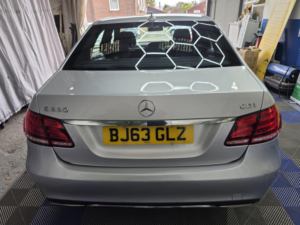 2013 Mercedes-Benz E Class 2.1 E220 Cdi Se G-Tronic+ Euro 5 (s/s) 4dr in Silver — image 5
