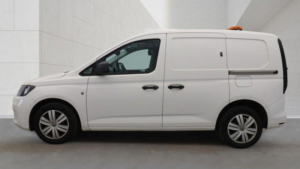 2021 Volkswagen Caddy 2.0 Tdi C20 Commerce Plus Swb Euro 6 (s/s) 5dr in White — image 2