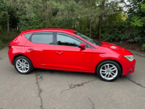 2016 SEAT Leon 1.2 Tsi Se Dynamic Technology Hatchback 5dr Petrol Manual Euro 6 (s/s) (110 Ps) in Red — image 4