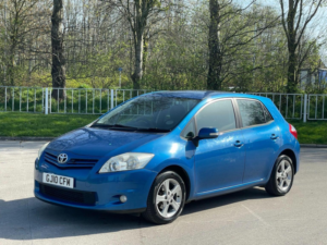 2010 Toyota Auris 1.6 V-Matic Tr 5dr in Blue — image 3