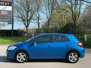 2010 Toyota Auris 1.6 V-Matic Tr 5dr in Blue — image 4