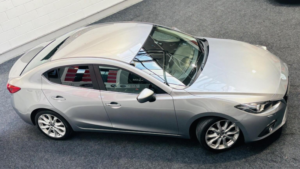 2015 Mazda Mazda3 2.0 Skyactiv-G Sport Nav Fastback Euro 5 (s/s) 4dr in Silver — image 2