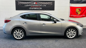 2015 Mazda Mazda3 2.0 Skyactiv-G Sport Nav Fastback Euro 5 (s/s) 4dr in Silver — image 4