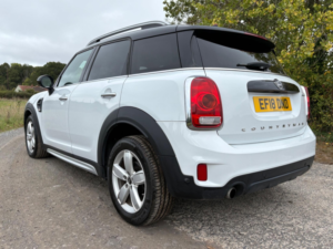 2018 MINI Countryman 1.5 Cooper Auto Euro 6 (s/s) 5dr in White — image 5