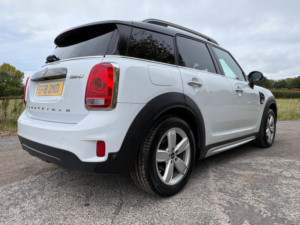 2018 MINI Countryman 1.5 Cooper Auto Euro 6 (s/s) 5dr in White — image 6