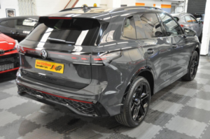 2026 Volkswagen Tiguan 2.0 Tdi Black Edition DSG Euro 6 (s/s) 5dr in Grey — image 5