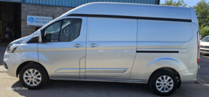 2023 Ford Transit Custom 2.0 Transit Custom Limited Van 300 L2 2.0l Ecoblue 130ps Fwd 6 Speed Manual in Silver — image 3