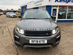 2019 Land Rover Range Rover Evoque 2.0 Td4 Se Tech SUV 5dr Diesel Auto 4WD Euro 6 (s/s) (180 Ps) in Grey — image 2