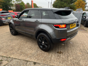2019 Land Rover Range Rover Evoque 2.0 Td4 Se Tech SUV 5dr Diesel Auto 4WD Euro 6 (s/s) (180 Ps) in Grey — image 4