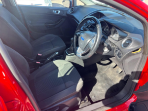 2014 Ford Fiesta 1.25 Zetec Euro 5 5dr in Red — image 3