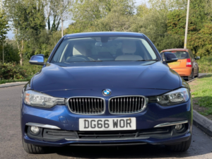 2016 BMW 3 Series 2.0 320d Luxury Auto Euro 6 (s/s) 4dr in Blue — image 2