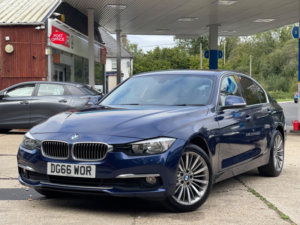 2016 BMW 3 Series 2.0 320d Luxury Auto Euro 6 (s/s) 4dr in Blue — image 3
