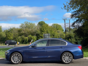 2016 BMW 3 Series 2.0 320d Luxury Auto Euro 6 (s/s) 4dr in Blue — image 6