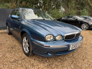 2002 Jaguar X-Type 2.1 V6 Se 4dr in Blue — image 4