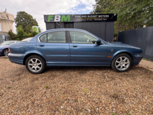 2002 Jaguar X-Type 2.1 V6 Se 4dr in Blue — image 5