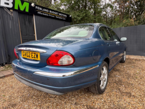 2002 Jaguar X-Type 2.1 V6 Se 4dr in Blue — image 6