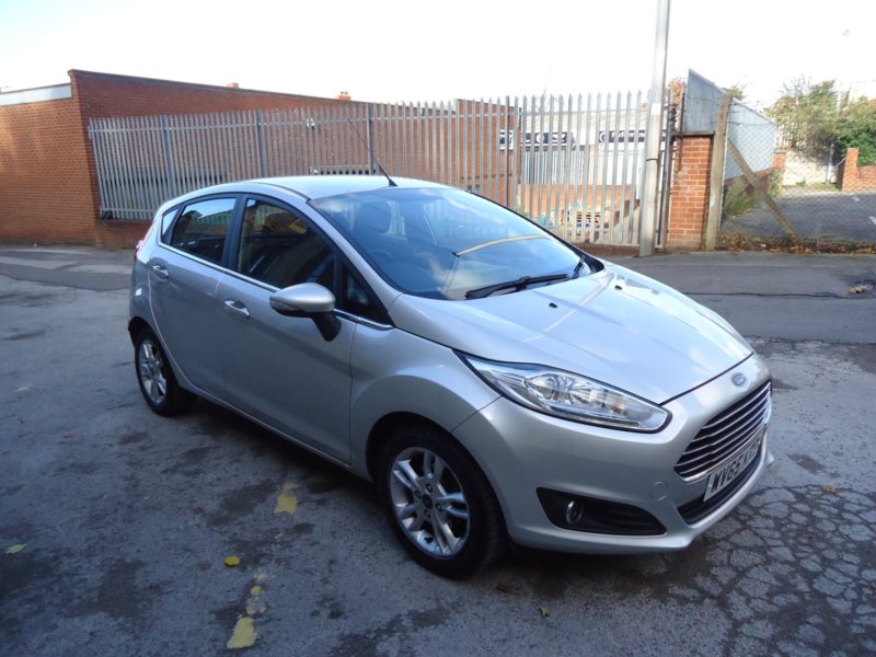 2015 Ford Fiesta 1.5 Tdci Zetec in Silver — image 1