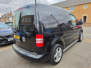 2014 Volkswagen Caddy 1.6 Tdi Bluemotion Tech C20 Trendline Panel Van 4dr Diesel Manual L1 H1 (134 G/km, 101 Bhp) in Black — image 3