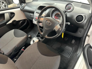2012 Toyota Aygo 1.0 Vvt-I Fire Multimode Euro 5 5dr (a/c) in White — image 4
