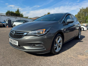 2018 Vauxhall Astra 1.4i Turbo Sri Auto Euro 6 (s/s) 5dr in Grey — image 2
