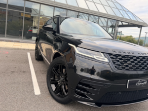 2022 Land Rover Range Rover Velar 2.0 P250 R-Dynamic Se in Black — image 2