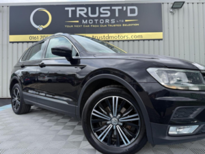 2017 Volkswagen Tiguan 2.0 Tdi Bluemotion Tech Se Navigation 4motion Euro 6 (s/s) 5dr in Black — image 3