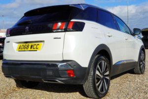 2018 Peugeot 3008 1.6 Puretech Gt Line Premium Eat Euro 6 (s/s) 5dr in White — image 2