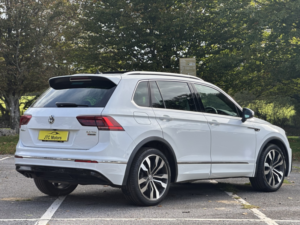 2017 Volkswagen Tiguan 2.0 Tdi 150 4motion R-Line 5dr Auto, Diesel, White + Stunning Example in White — image 3