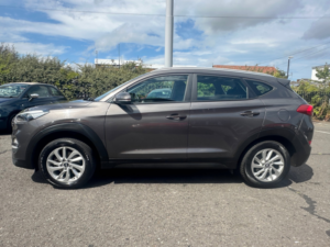 2016 Hyundai Tucson 1.6 Gdi Blue Drive Se SUV 5dr Petrol Manual Euro 6 (s/s) (132 Ps) in Grey — image 4