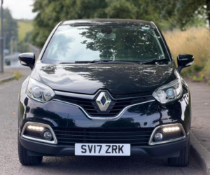 2017 Renault Captur 1.2 Dynamique S Nav Tce 120 in Black — image 6