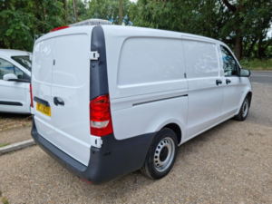 2021 Mercedes-Benz Vito 1.7 114 Cdi Progressive Fwd L2 Euro 6 (s/s) 5dr (lwb) in White — image 3