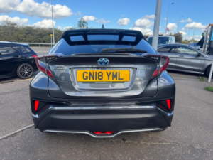 2018 Toyota C-Hr 1.8 Vvt-H Dynamic CVT Euro 6 (s/s) 5dr in Grey — image 4