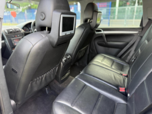2006 Porsche Cayenne 3.2 V6 Tiptronic S AWD 5dr in Black — image 2