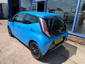 2016 Toyota Aygo 1.0 Vvt-I X-Cite Hatchback 5dr Petrol Manual Euro 6 68 Ps in Blue — image 5